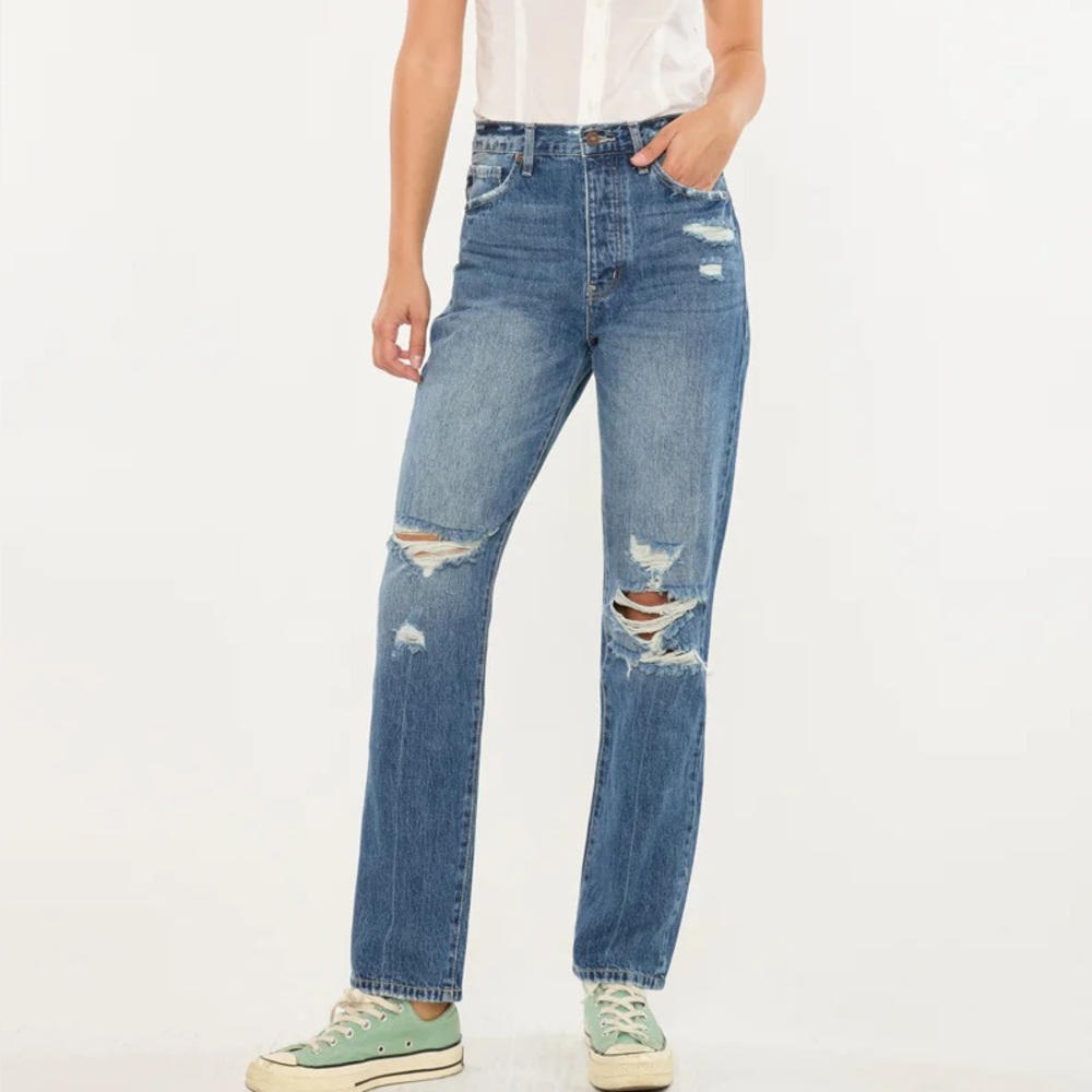 KanCan Hilana Ultra High Rise 90’s Boyfriend Button Fly Distressed Denim Jeans